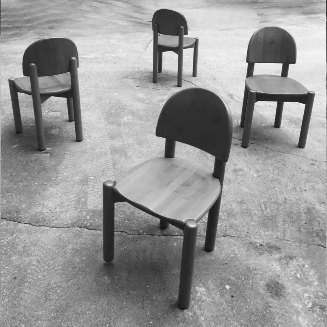 cztery krzesła sosnowe, Rainer Daumiller