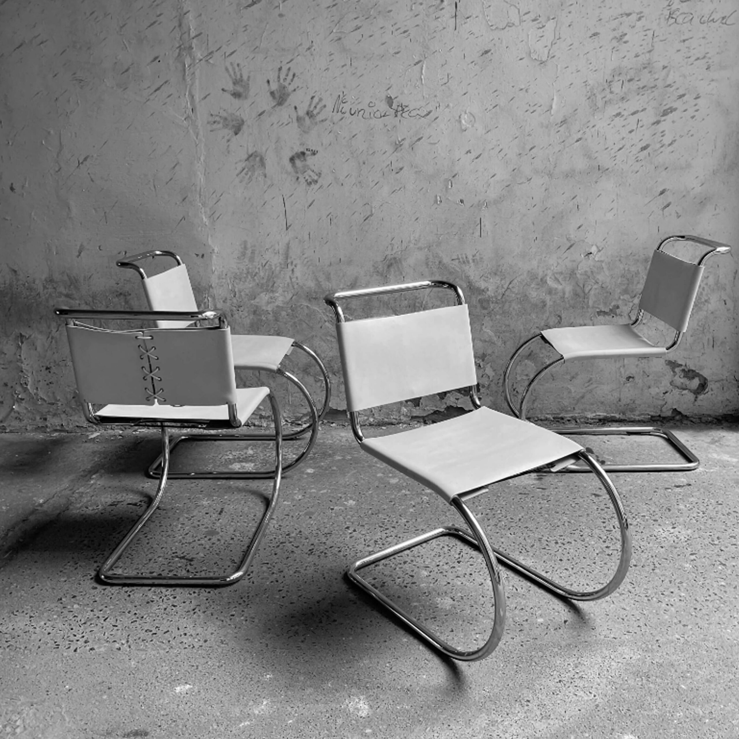 Krzesła MR, Mies van der Rohe