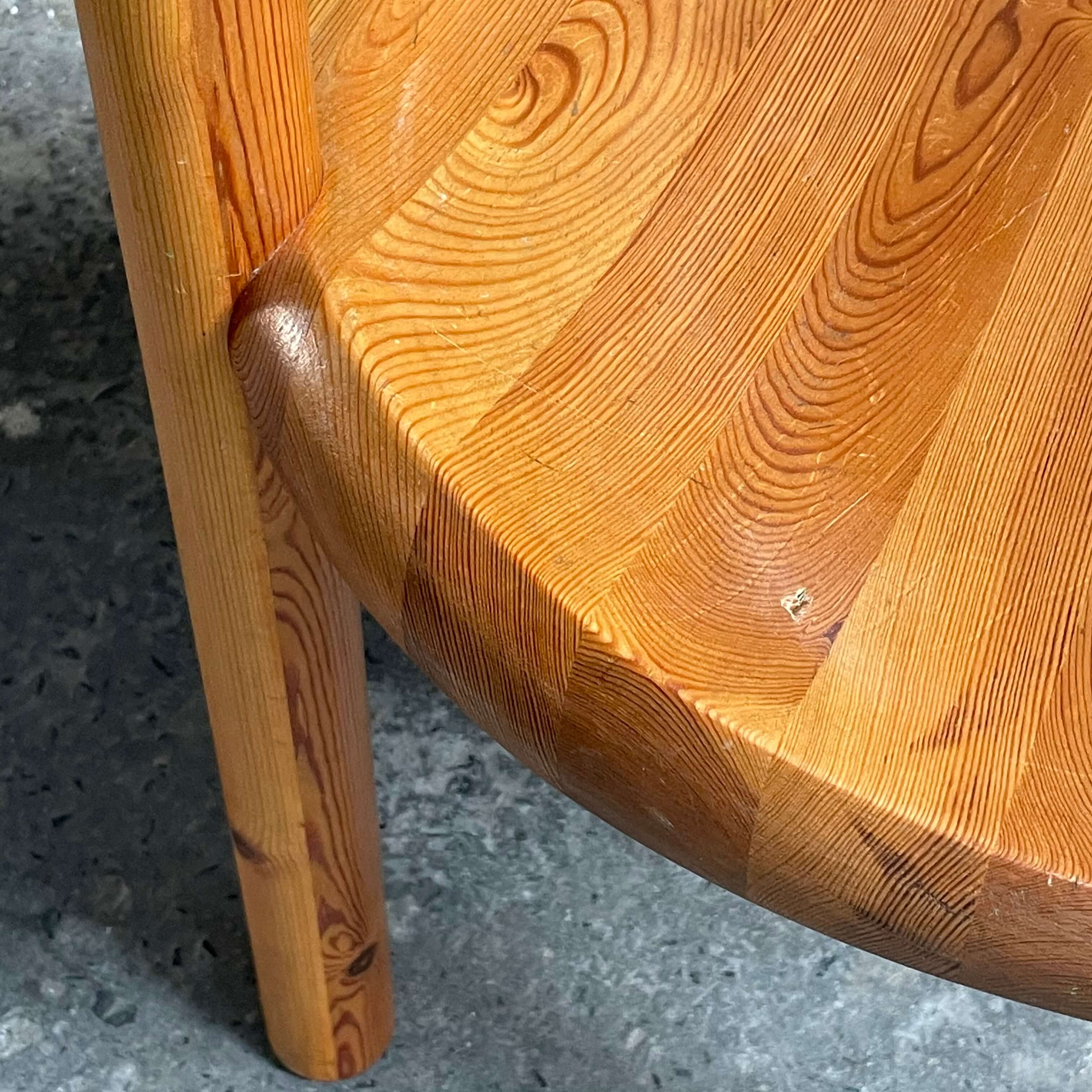 rainer daumiller krzesło sosnowe brutalistyczne okrągłe detal