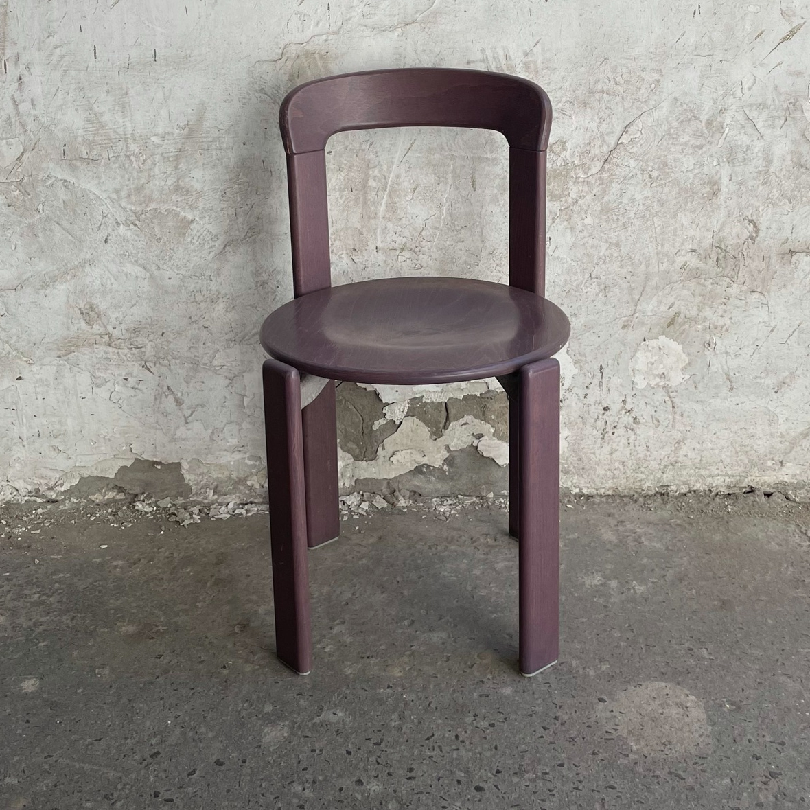 krzesła bruno rey fioletowe