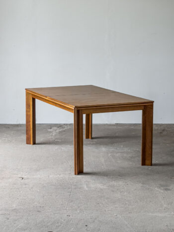 stół Mou, proj. Afra i Tobia Scarpa, Molteni, Włochy