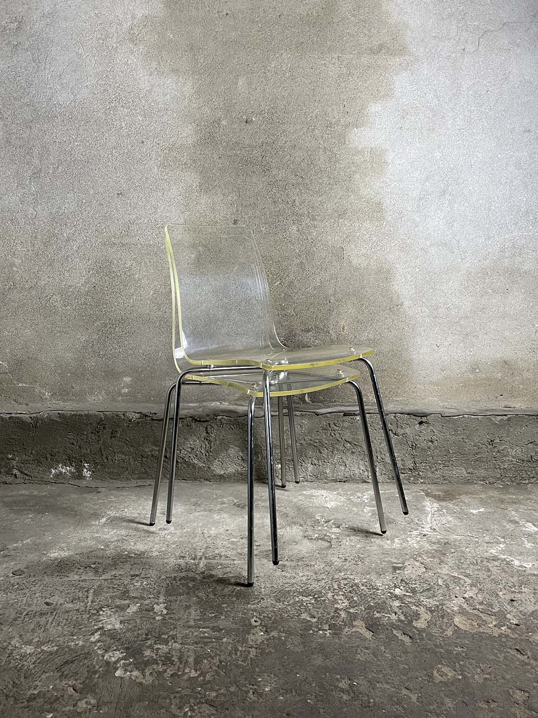 Krzesła z plexi, postmodernistyczne, Roberto Foschia Amat Włochy chrom sztaplowane vintage