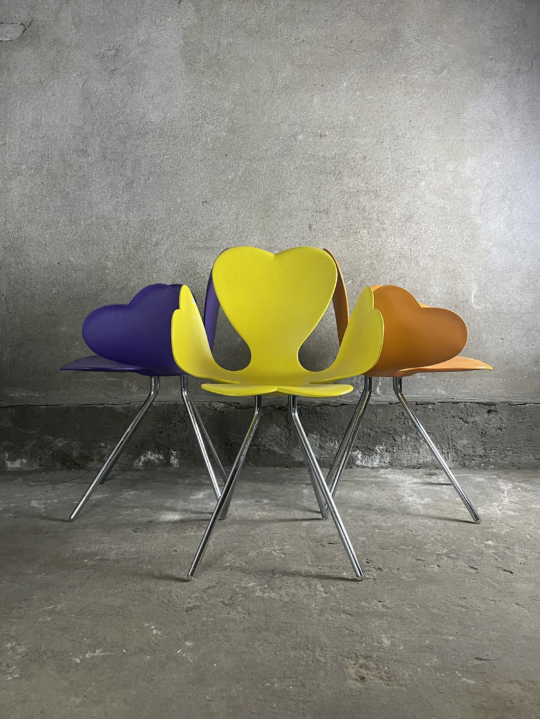 Leonardo Volpi – Edra Mazzei postmodernistyczne krzesła vintage kwiaty krzeslarz