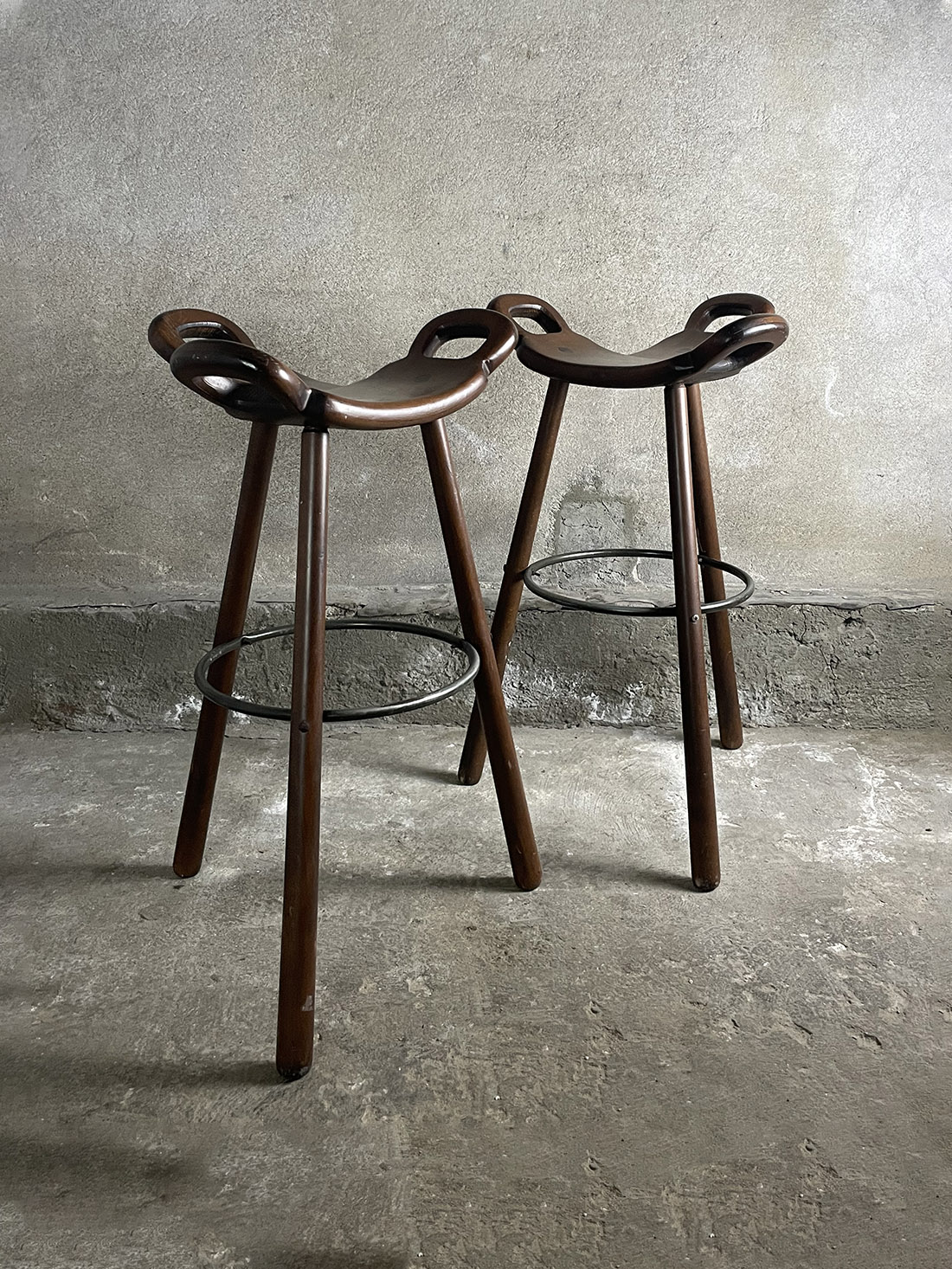 Stołki Marbella Brutalistyczne vintage warszawa krzeslarz