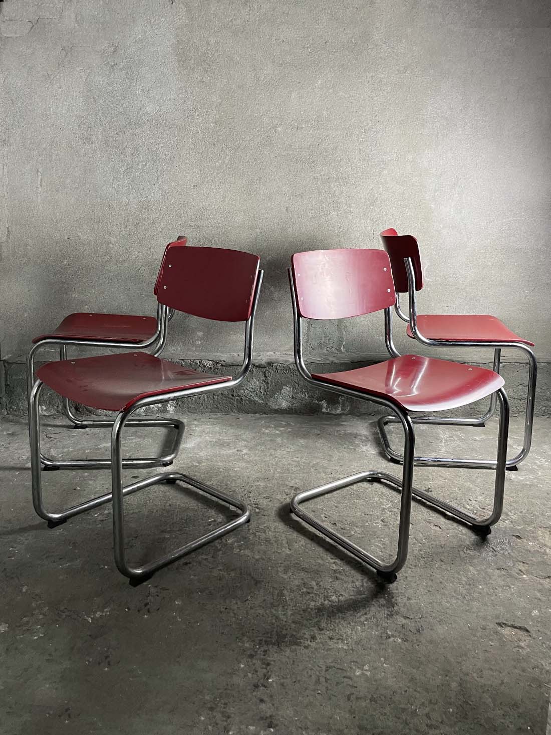 thonet s 43 mart stam czerwone vintage bauhaus krzesła krzeslarz zestaw