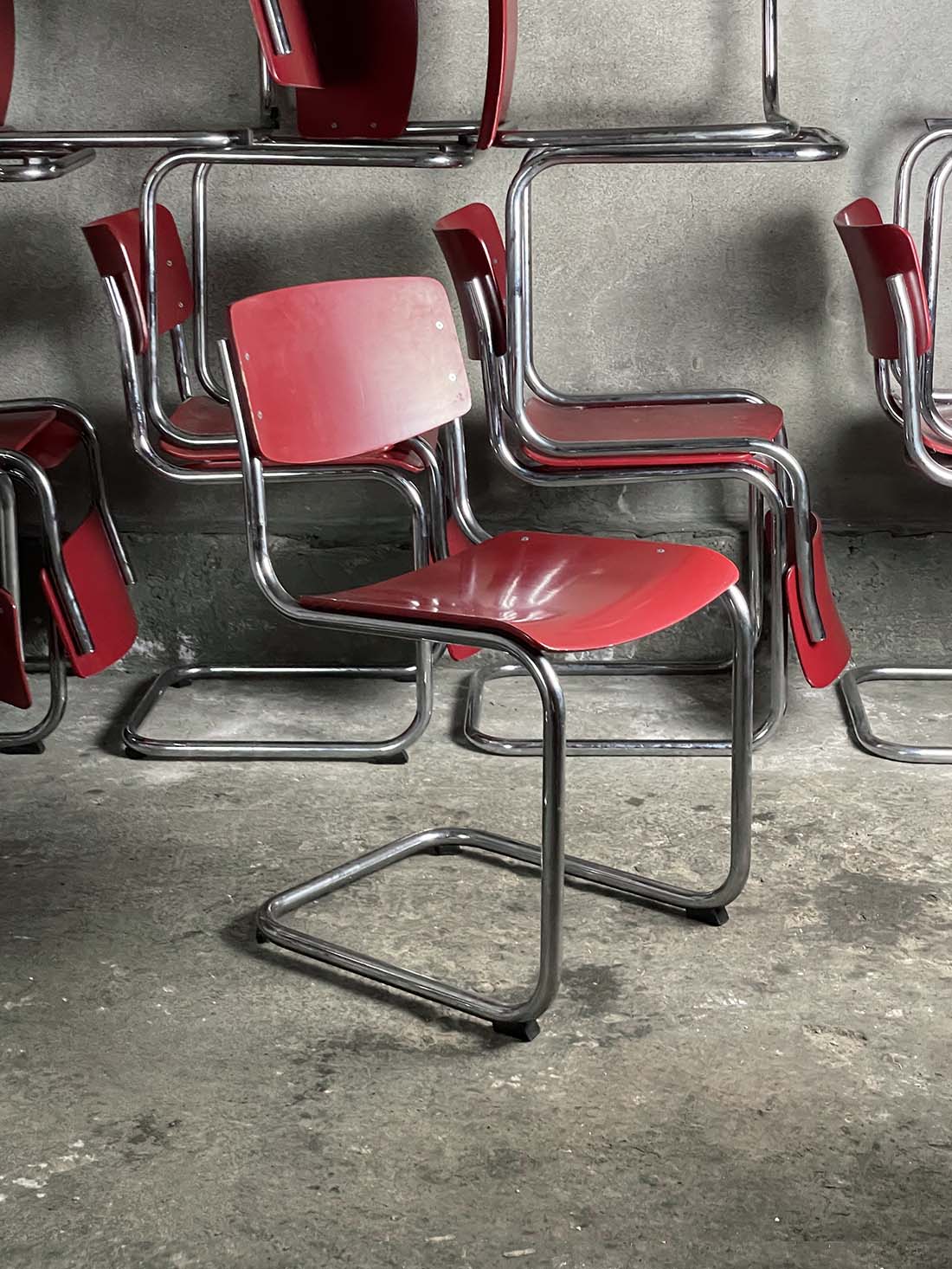 thonet s 43 mart stam czerwone vintage bauhaus krzesła krzeslarz