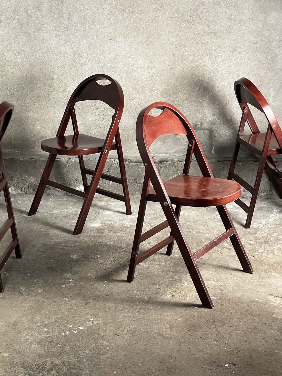 thonet b751 krzesło składane bordowy vintage fameg mid century krzeslarz