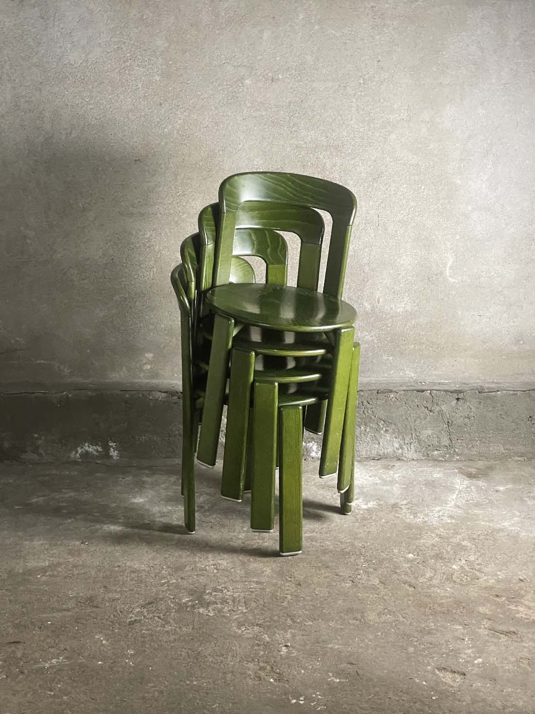 Krzesła Bruno Rey REY 3300 – Styl Retro Mid Century