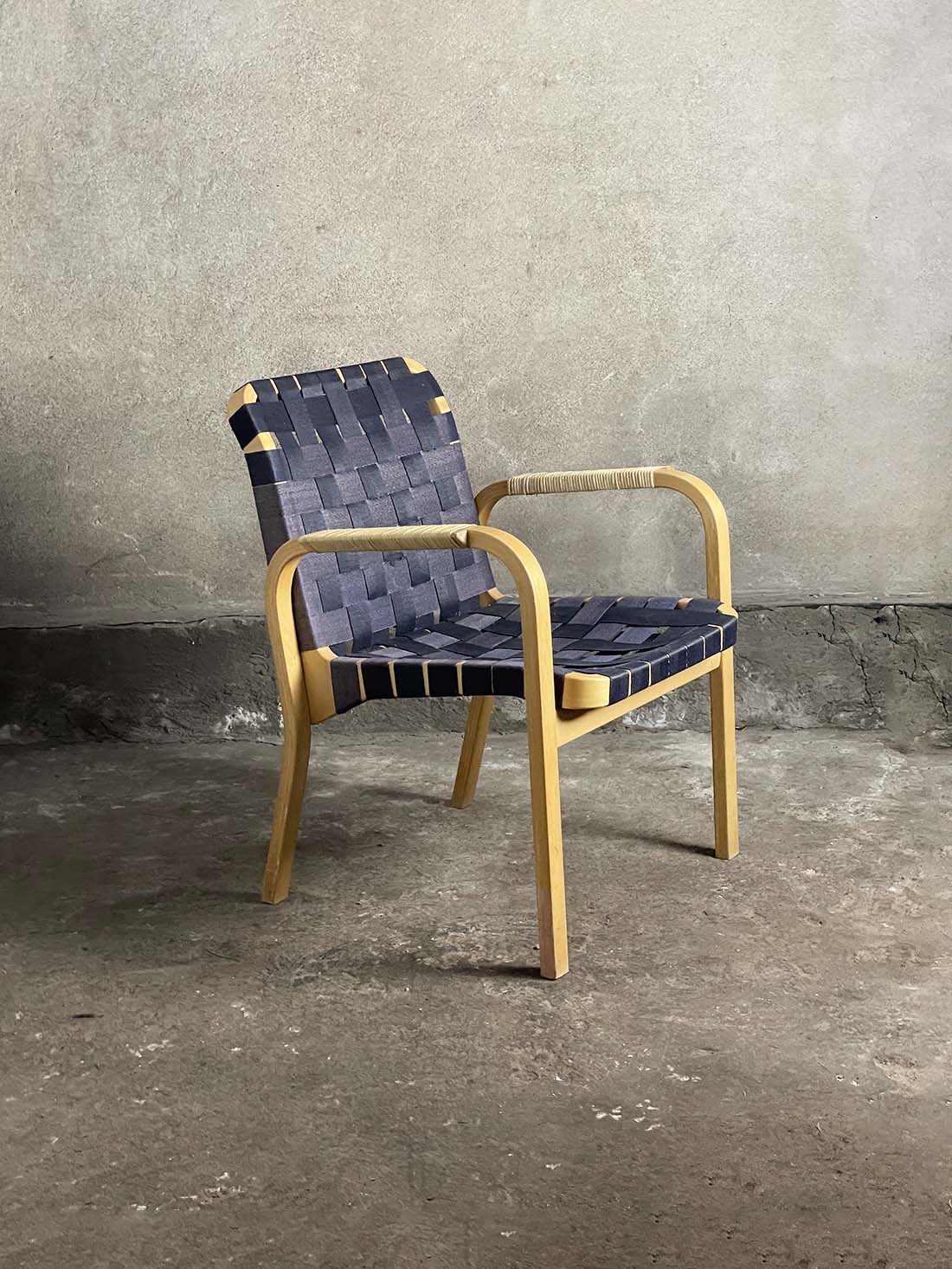 Design Classic: Alvar Aalto Chair No. 45