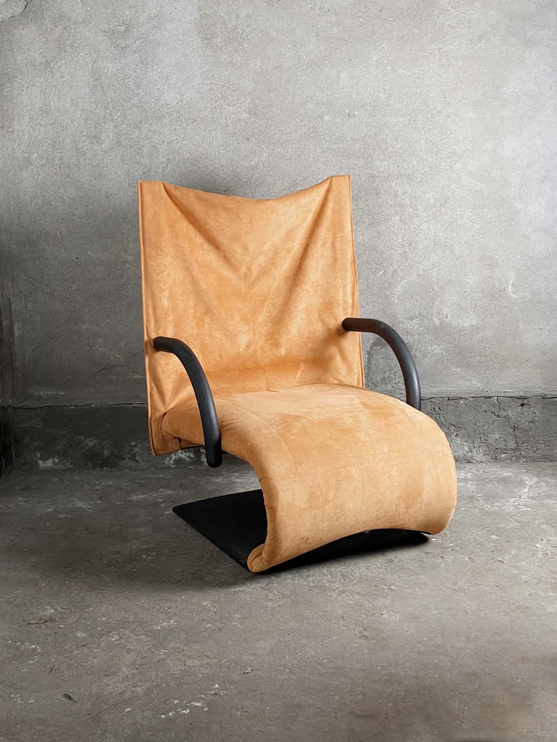 Ligne Roset pomarańczowy post modernistyczny fotel ZEN krzeslarz