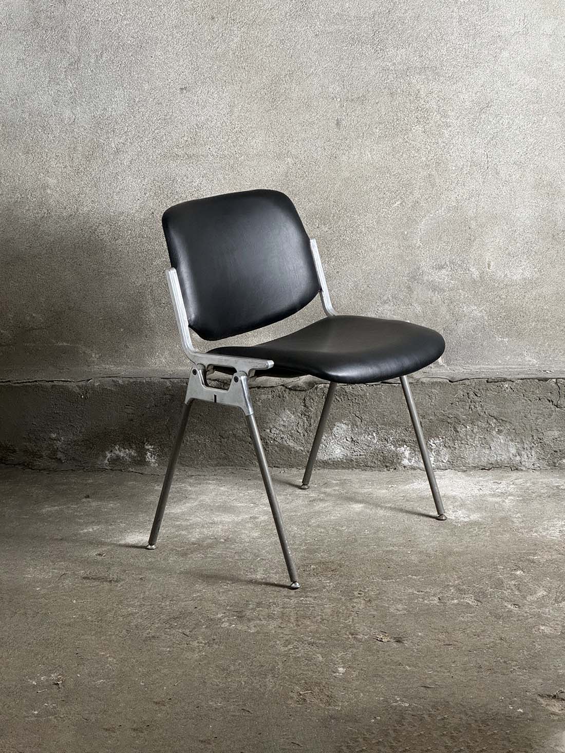castelli piretti dsc czarne skórzane krzesła vintage krzeslarz