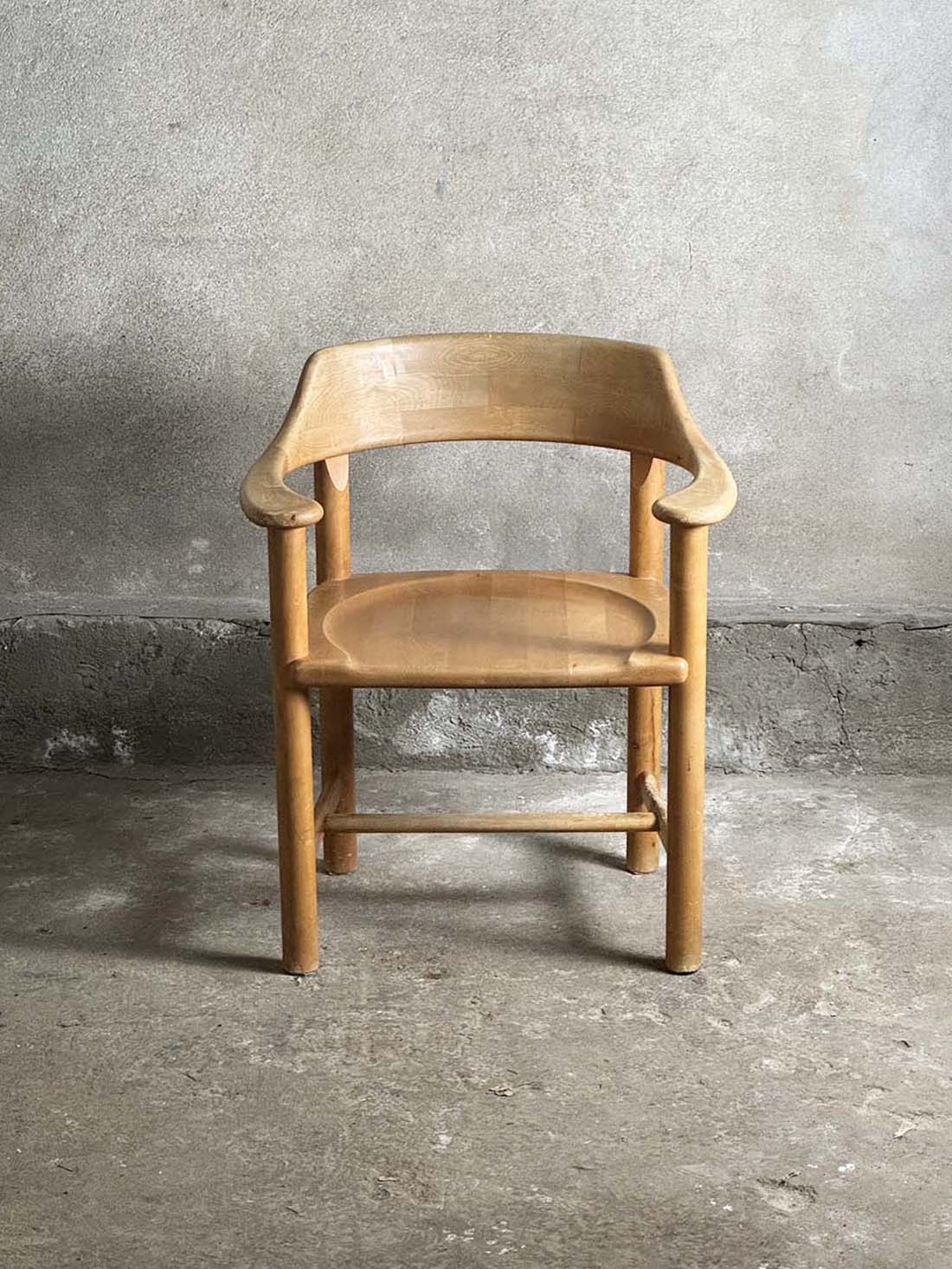 rainer daumiller, duńskie krzesło w stylu brutalistycznym