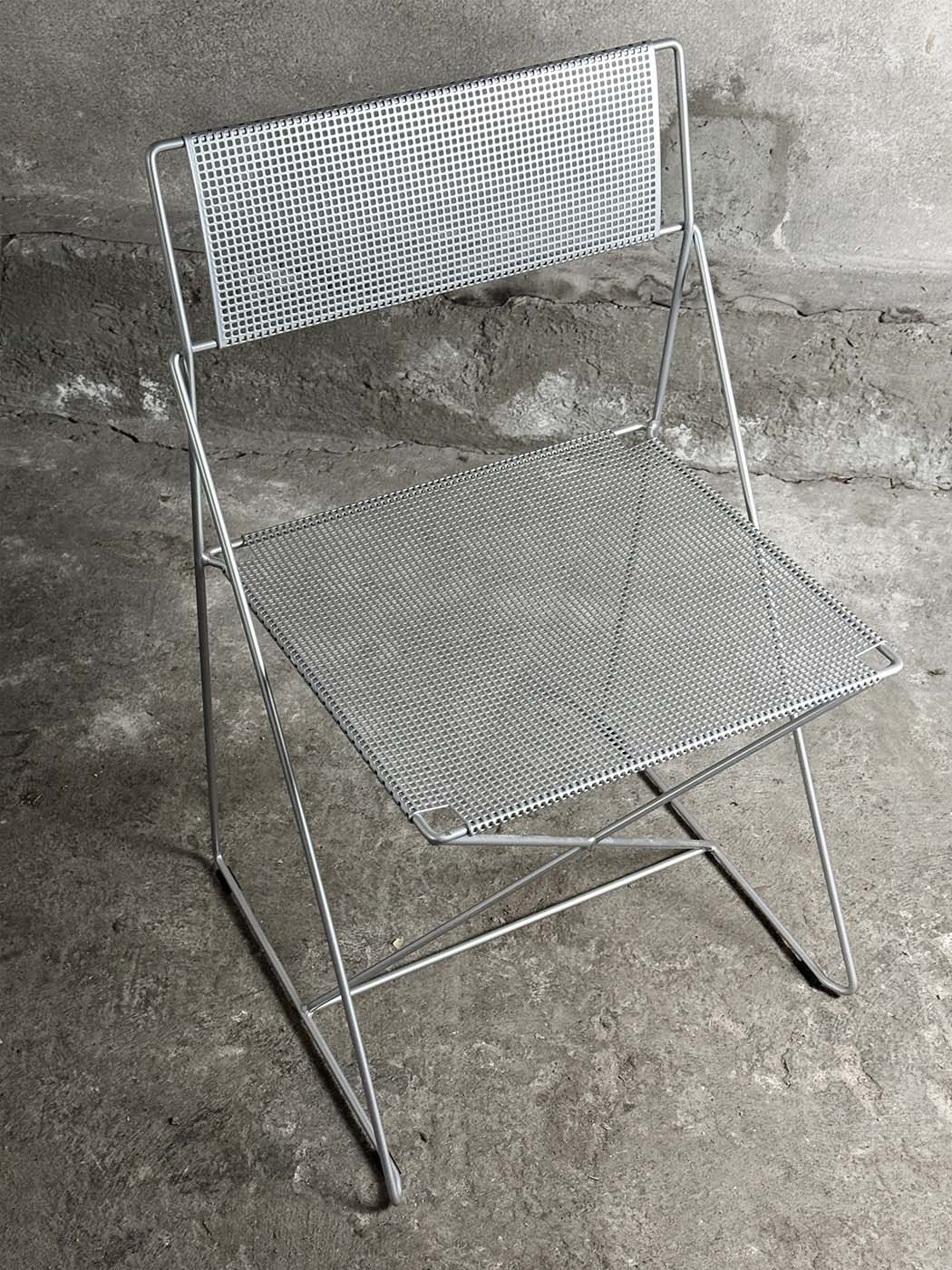 Magnus Olesen X line alluminium krzesło krzeslarz