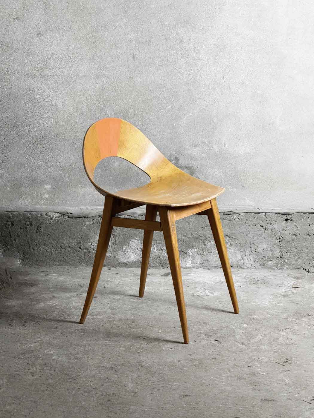 Muszelka, proj. Teresa Kruszewska, Spółdzielnia Artystów Plastyków ŁAD, 1956