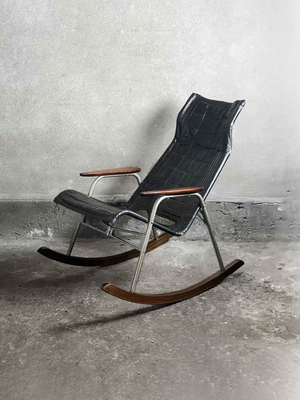 takeshi nii folding armchair
