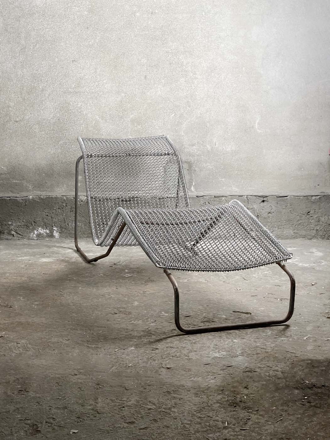 Leżak postmodernistyczny Rascal, projekt Niall O’Flynn, Spectrum