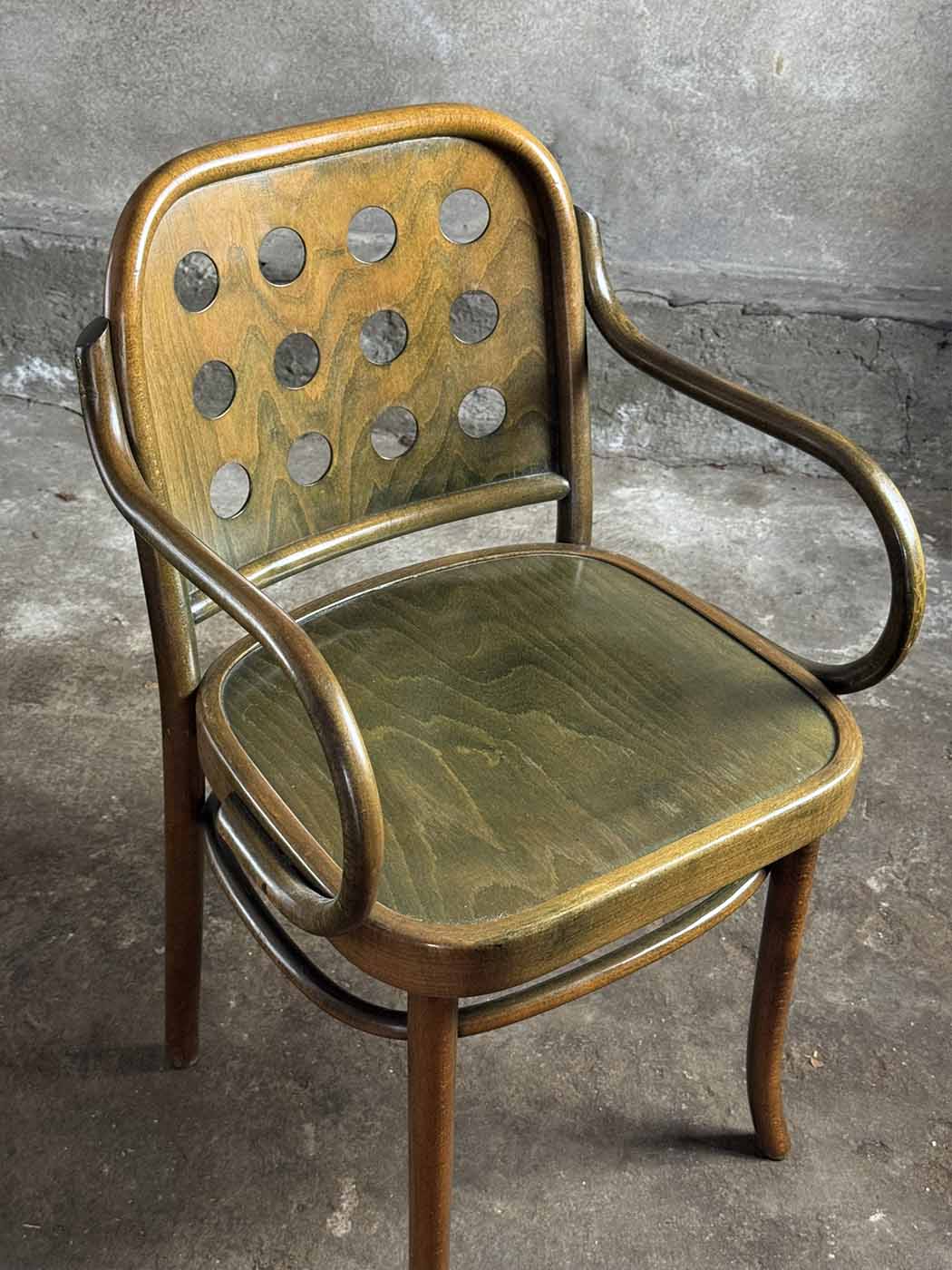 Klasyczne Krzesło B-6010 z Podłokietnikami, Projekt Hoffmann i Haerdt