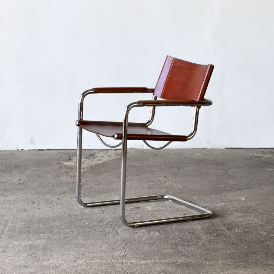 Bordowe krzesło MG5, proj. Mart Stam, Matteo Grassi, skóra, chrom