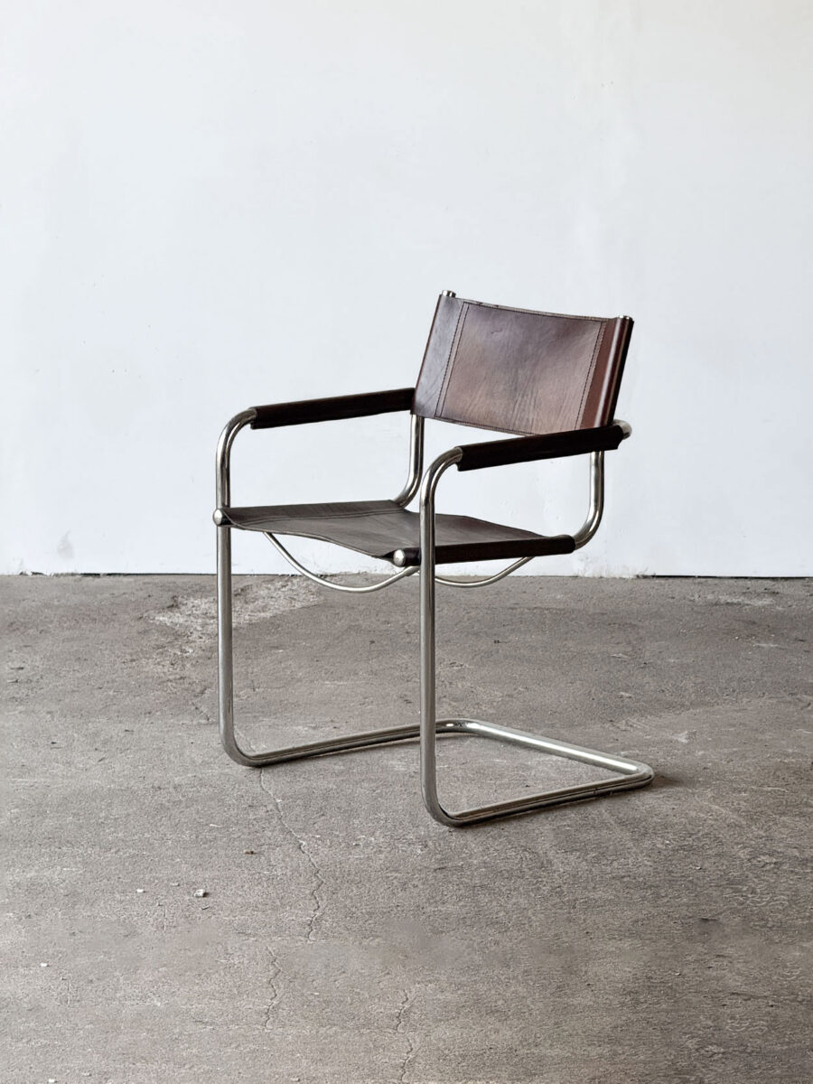 Brązowe krzesło S34, proj. Mart Stam