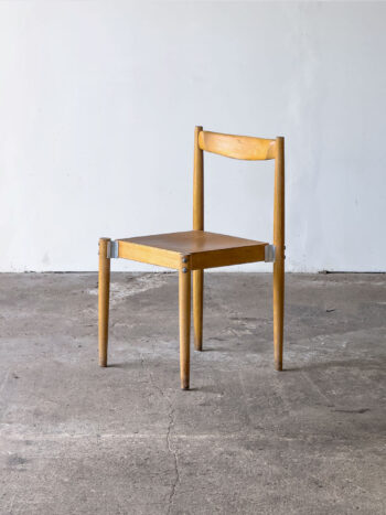 Krzesło A 30204 przodem, drewno bukowe i sklejka