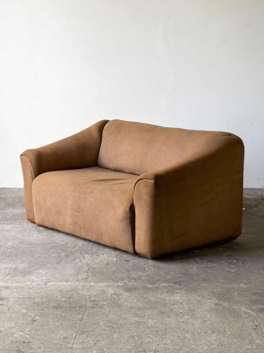 zamszowa kanapa DS 47, De Sede, Szwajcaria