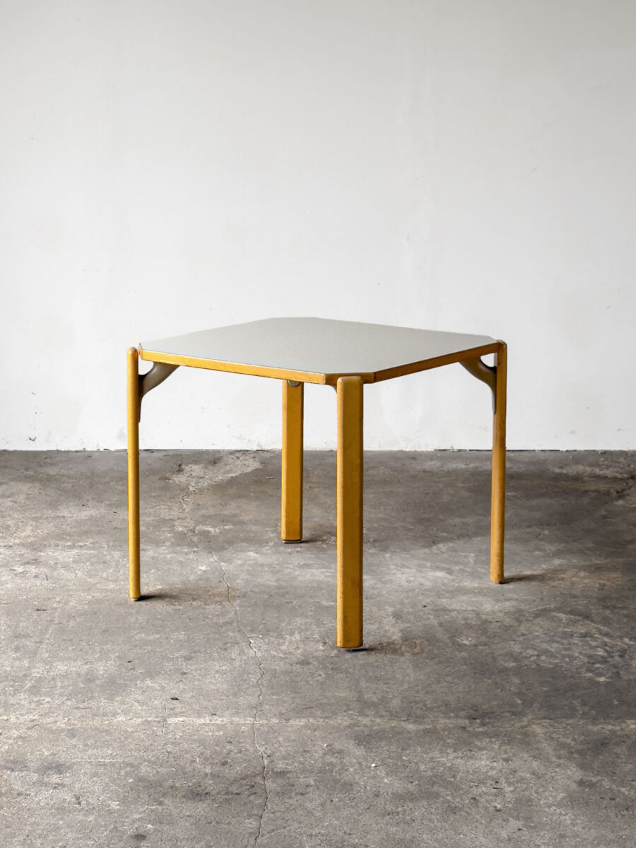 Mały stół Rey 3300, proj. Bruno Rey, Kusch+co, Niemcy