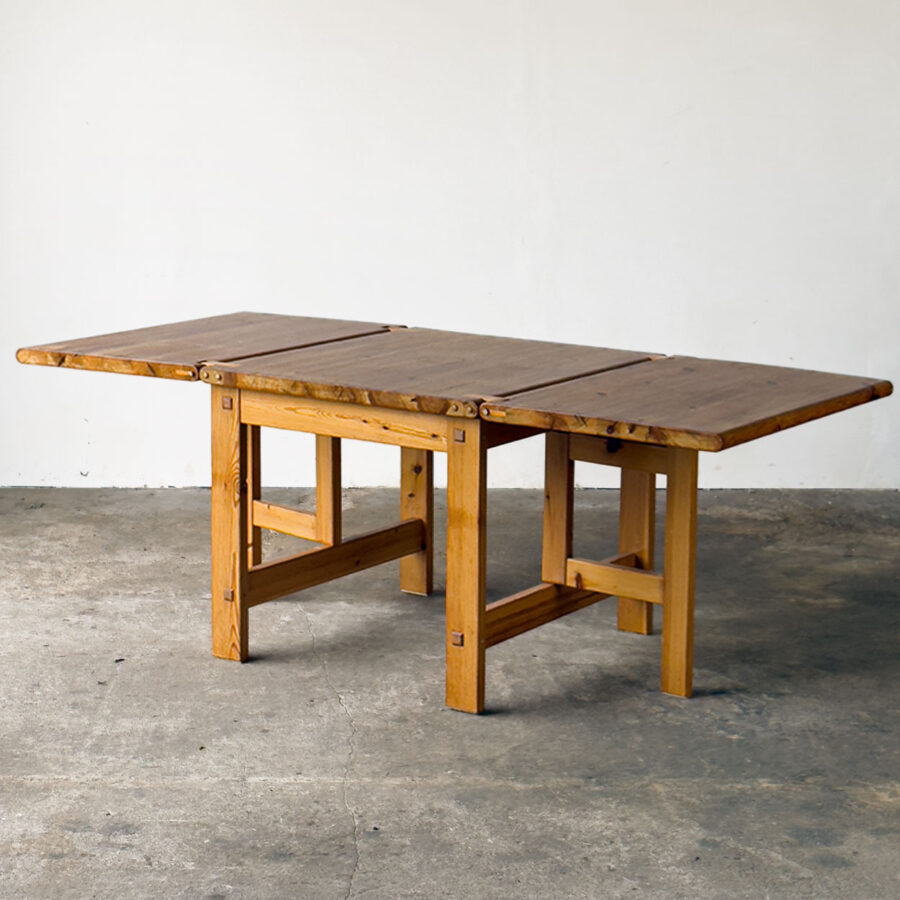 Rozłożony stół Fureka z pełnym blatem o długości 200 cm