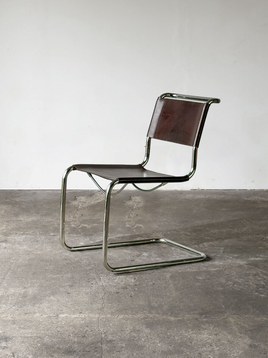 Bordowe krzesło S33, proj. Mart Stam, Linea Veam, Włochy