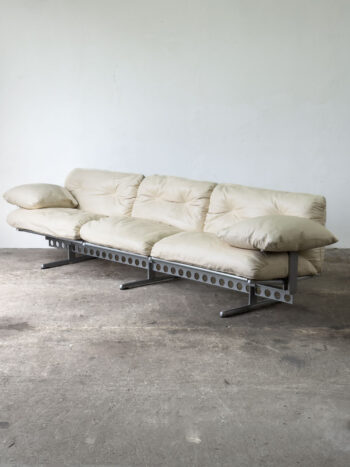 Sofa Ouverture – ujęcie pod kątem