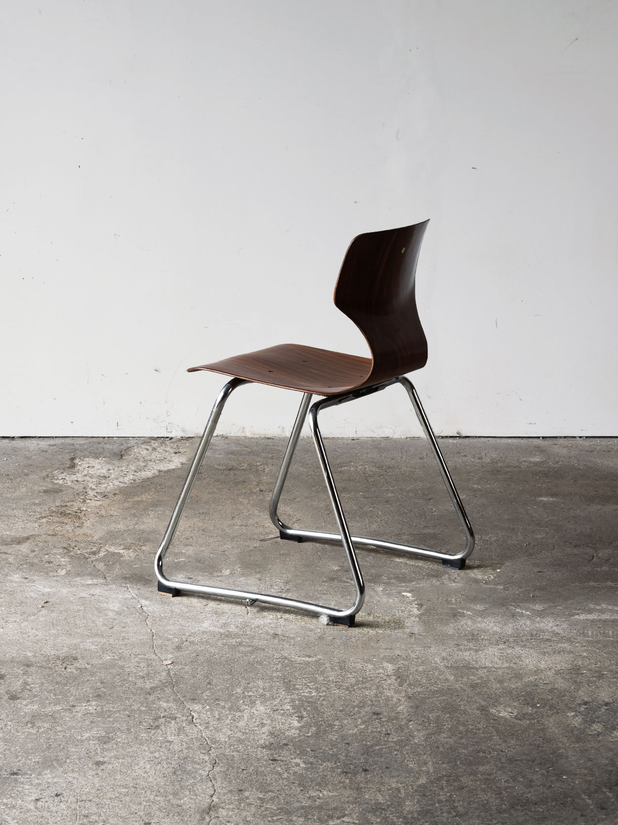 Krzesło sztaplowane, proj. Eimar Flötotto, Flötotto, Niemcy