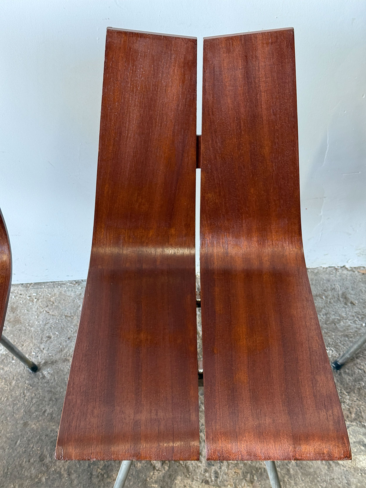 Dwuczęściowa skorupa krzesła GA