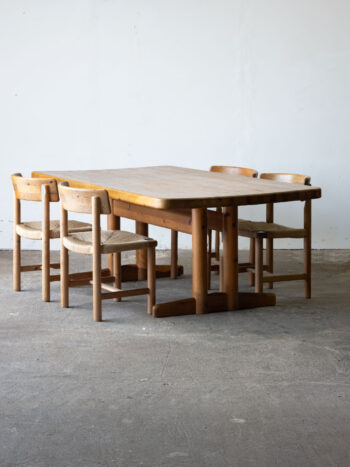 Stół sosnowy z krzesłami Daumiller