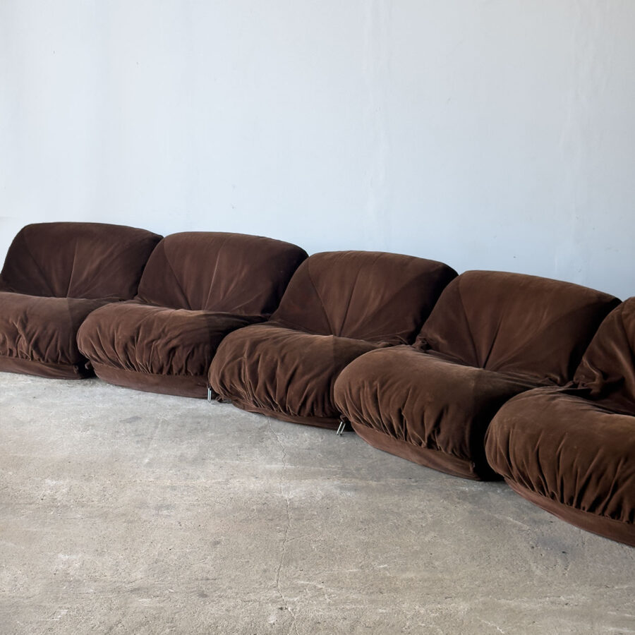 ofa Patate Airborne ustawiona w rzędzie, pięć modułów