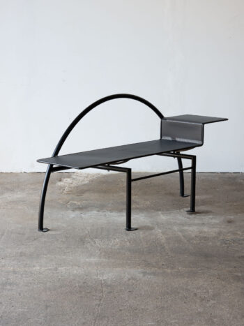 Ławka Karina Mendini Baleri Italia widok bok