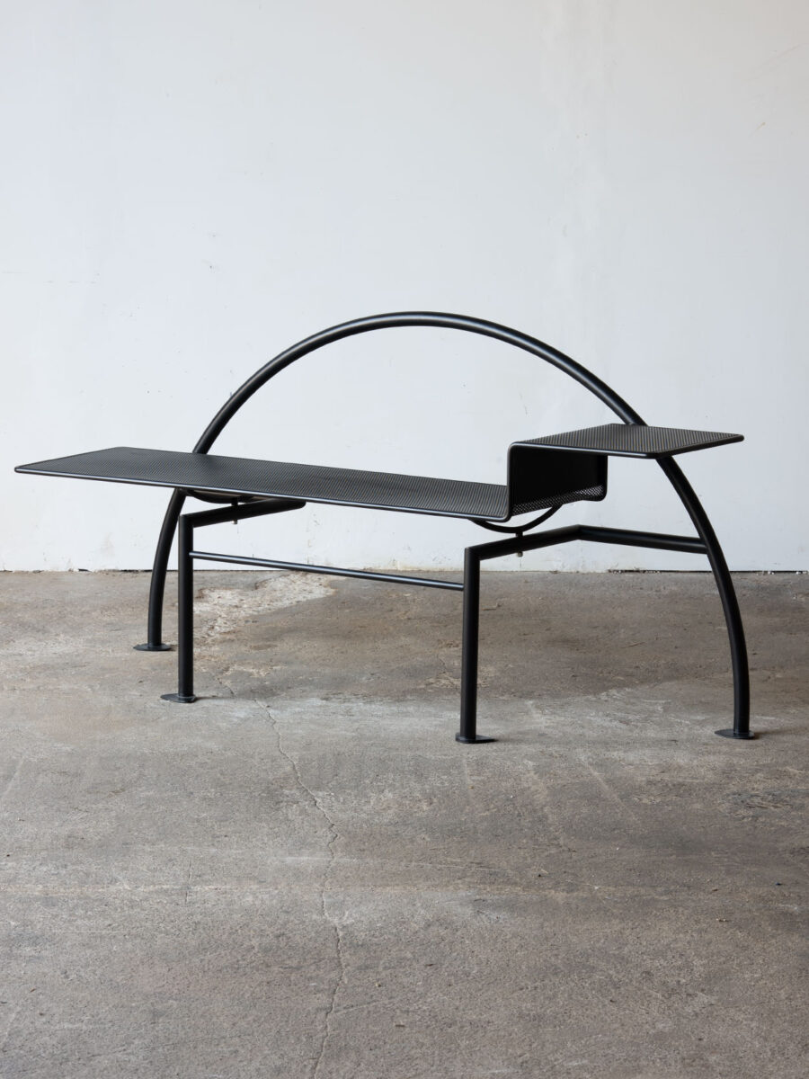 Ławka Karina, Alessandro Medini, Baleri Italia, Włochy