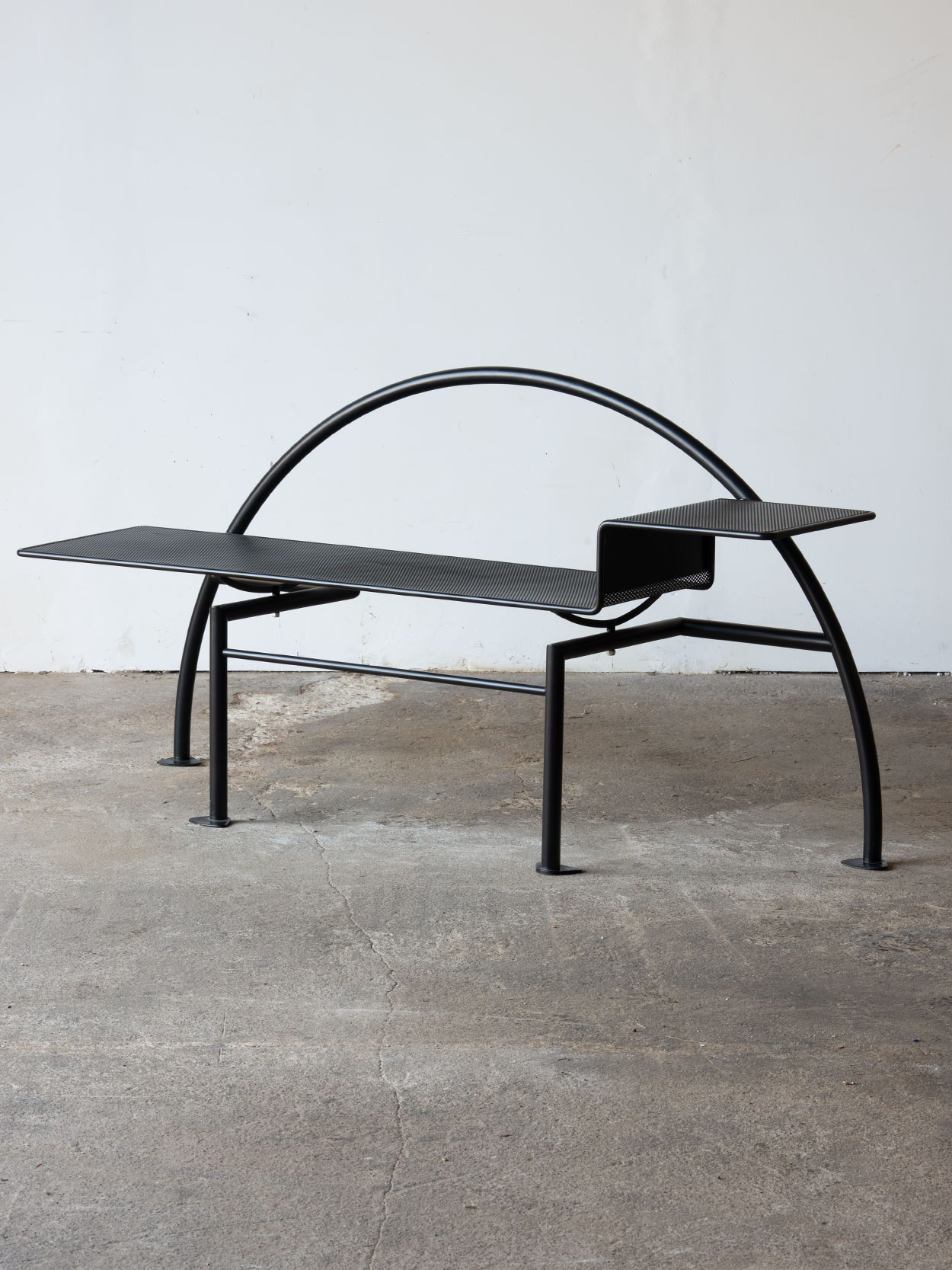 Ławka Karina Mendini Baleri Italia widok przód