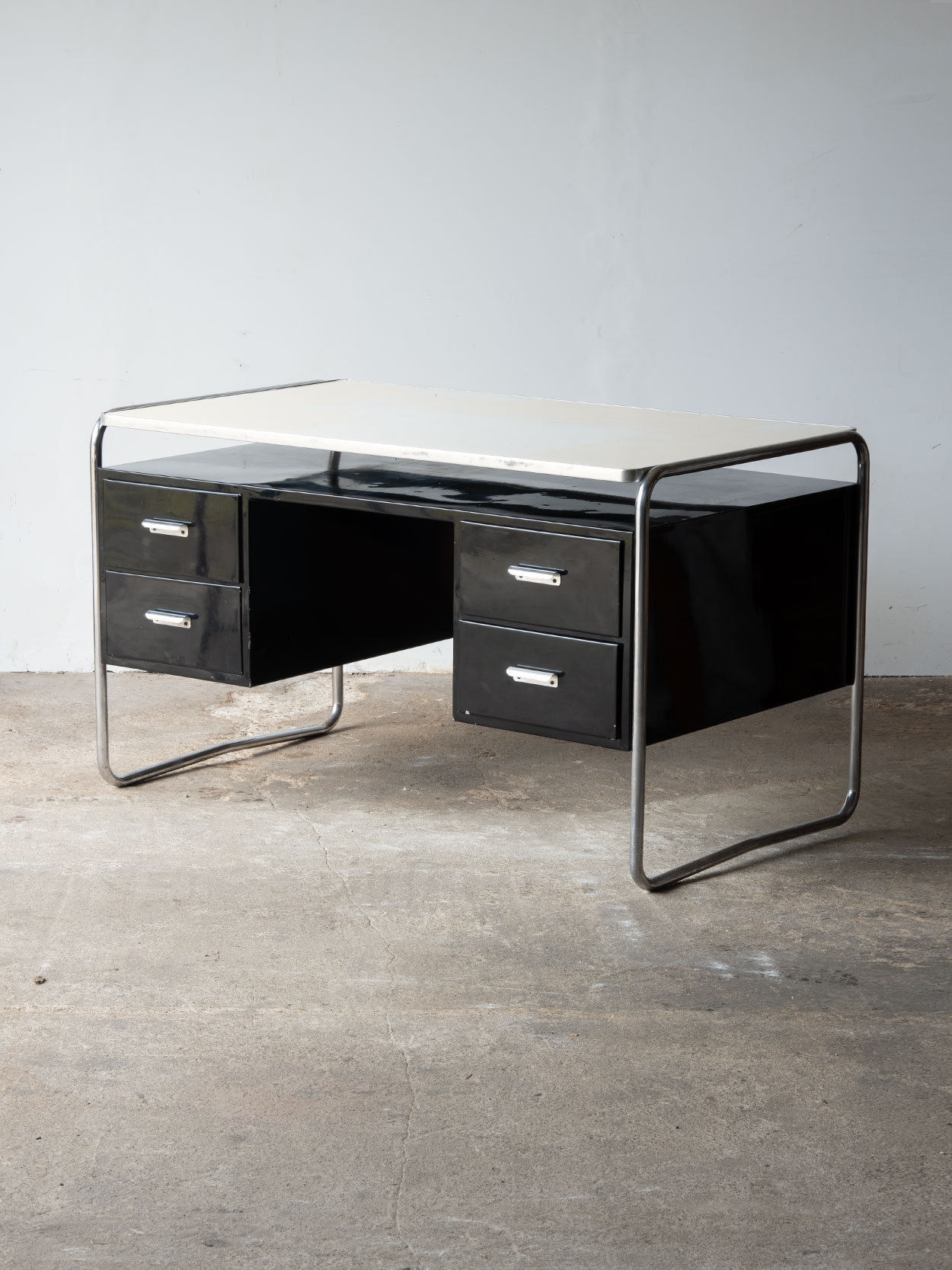 Biurko Bauhaus RA4 Mauser stal chromowana czarne