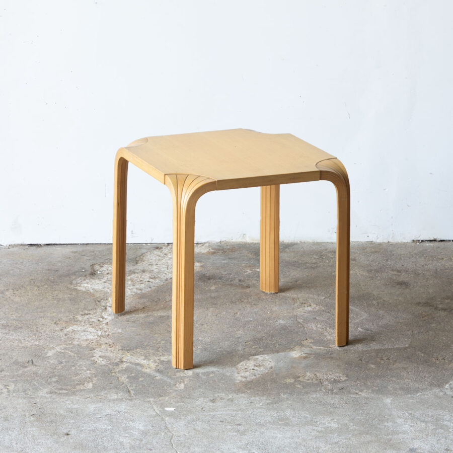 Stoliki kawowe X601, proj. Alvar Aalto, Artek