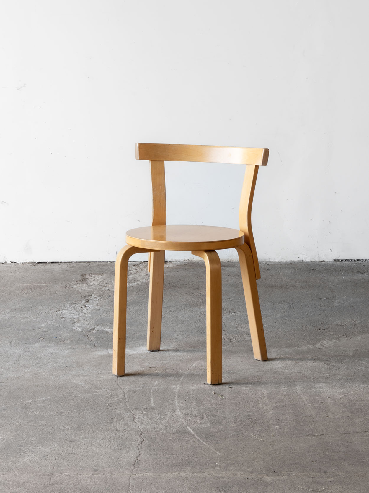 Krzesło nr. 68, proj. Alvar Aalto, Artek, Finalndia