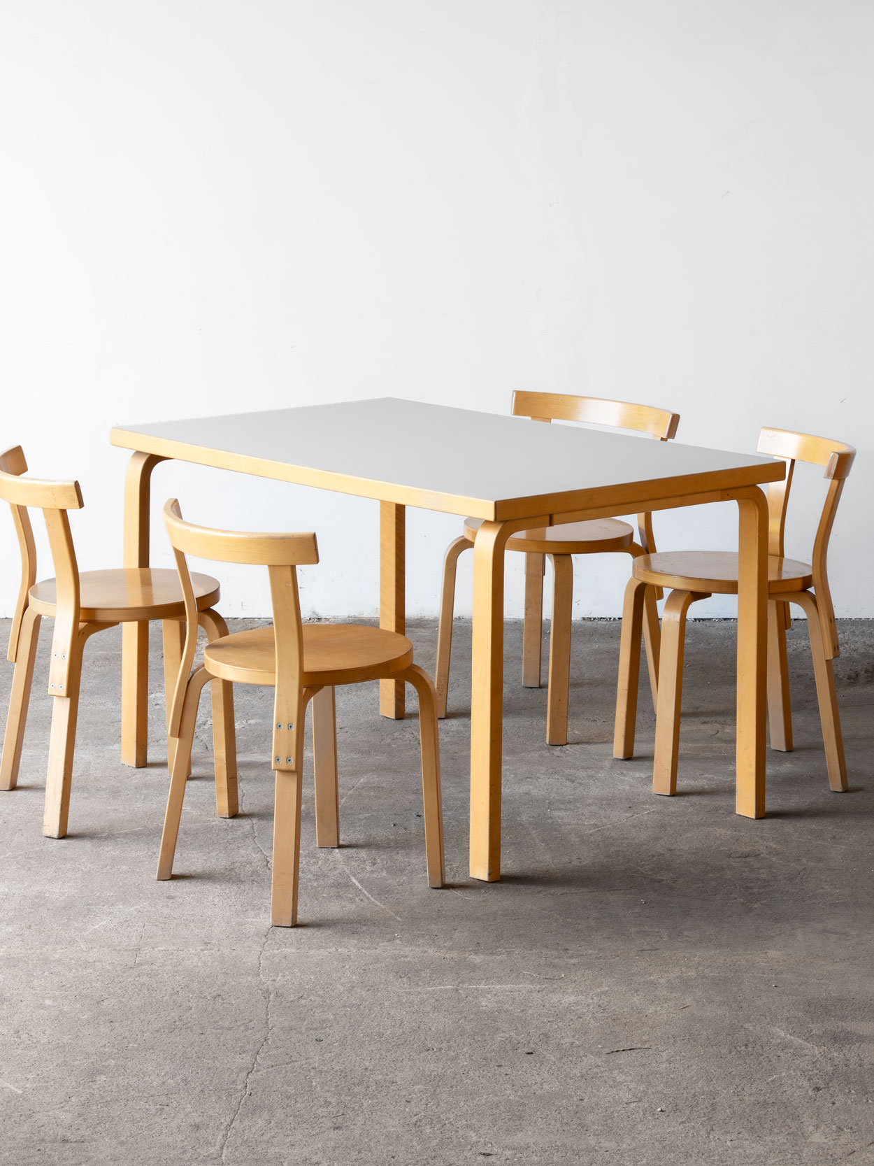 Krzesło nr. 68, proj. Alvar Aalto, Artek, Finalndia - obrazek 4